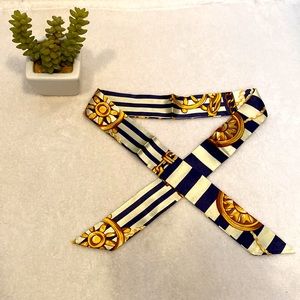 🆕NIP: Twilly Multipurpose Silk/Polyester blend Scarf-Navy/Gold and Beige
